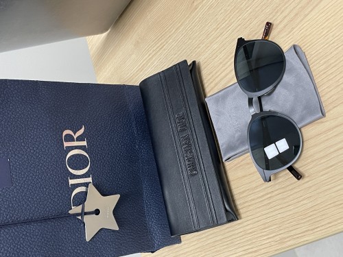 Dior Essential 디올 선글라스